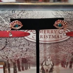 Eye betsey Johnson earrings